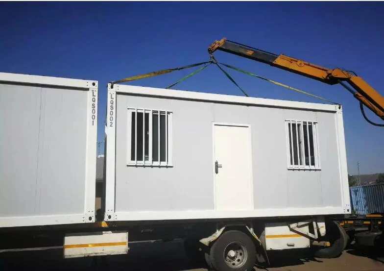 Prefabricated Uganda Portable Steel Summer Container House for Sale