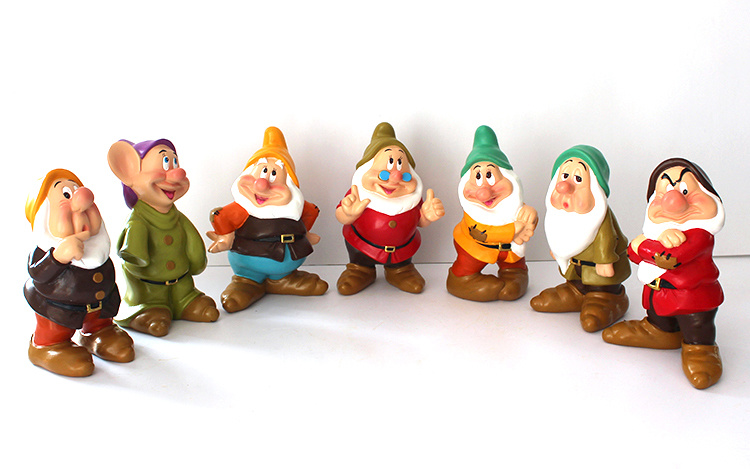 Village Dwarf Garden Ornament Home Farm Sculpture Decoration Air Strap Wall Decorative Gardening Xmas Decor