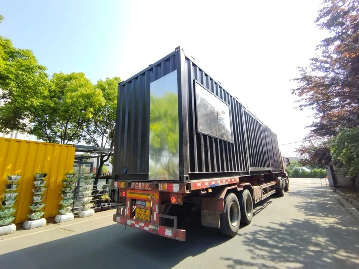 Modified Container as Container Shopping Mall for Modern Container Life